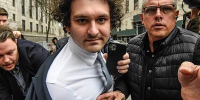 Een “geniale” fraudeur: het verhaal van Sam Bankman-Fried